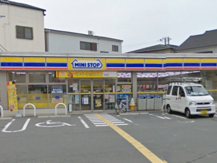 Convenience store. MINISTOP Ohasuhigashi 3-chome up (convenience store) 162m