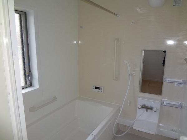 Bathroom. Slowly enjoy spacious bathroom 1 tsubo more than sitz bath