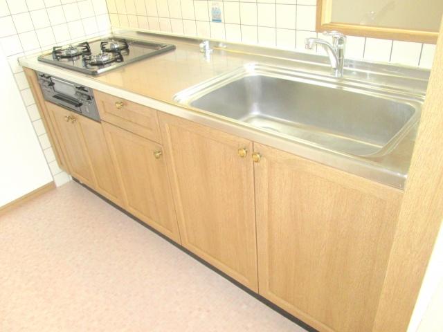 Kitchen.  ◆ Kitchen also use big easy !!!