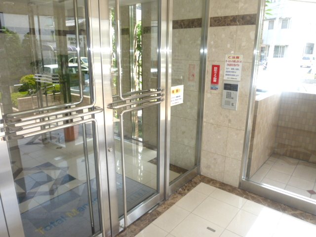 Entrance. Auto is equipped with lock. 