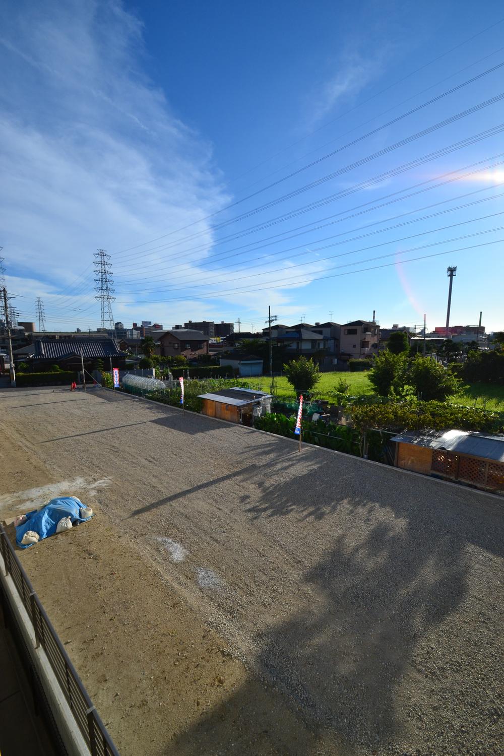 Local land photo. Because there is room on the site, Since reasonable distance sense of indecision and the neighboring house is preserved, Such as the hobby of musical instruments and pets life, It is possible there was a house building to the life style of the house hand.