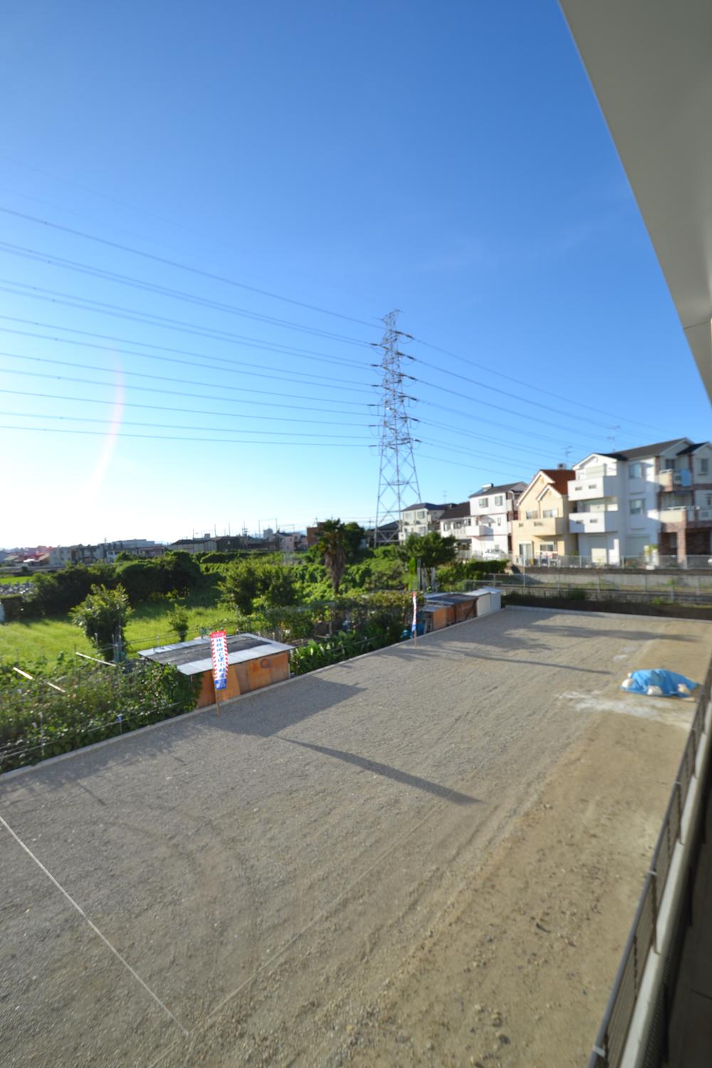 Local land photo. You can feel the air of the breadth and blueness. Feeling the transitory seasons, It provides a nice life and family. There is also missing sight view from the second floor, Although it is in a residential, It can be wrapped in a feeling of opening life.