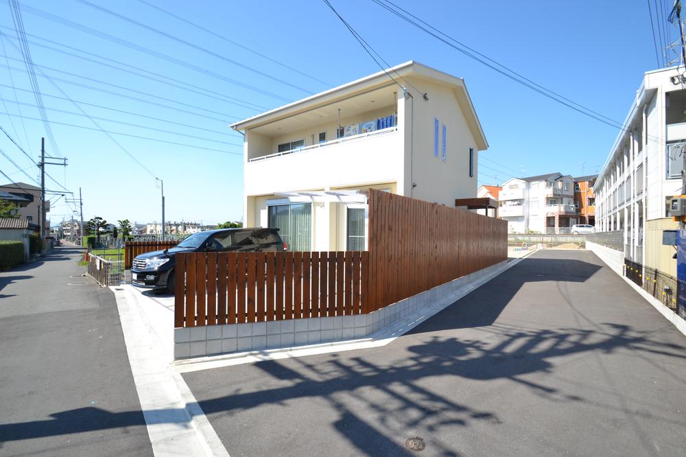 Local photos, including front road. Overlooking the private passage from the south road. Since it is only the passage of the only occupants, Small children is also safe.