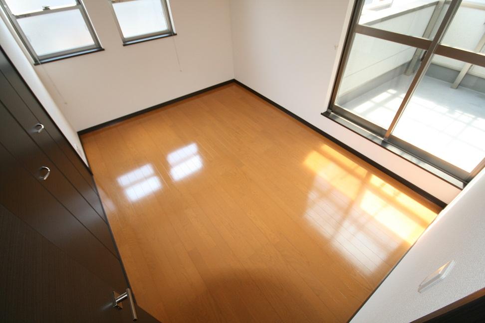 Non-living room. 2 Kaiyoshitsu
