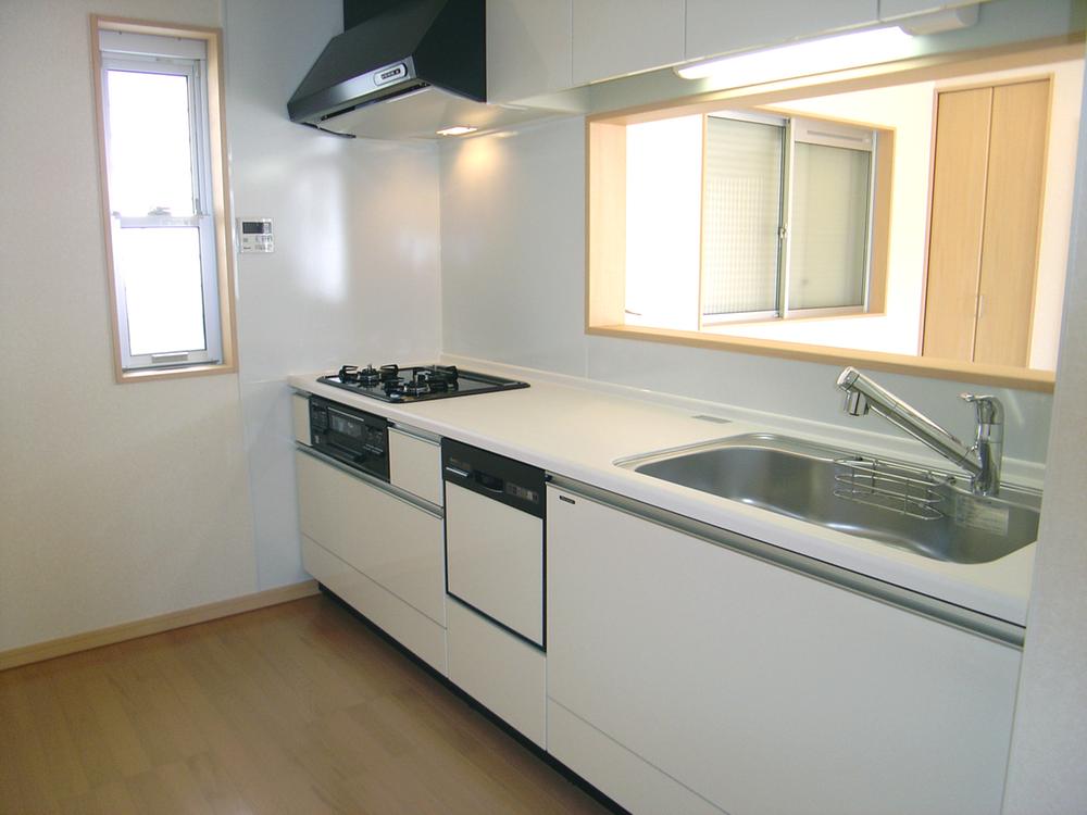 Same specifications photo (kitchen). Our same specifications construction cases