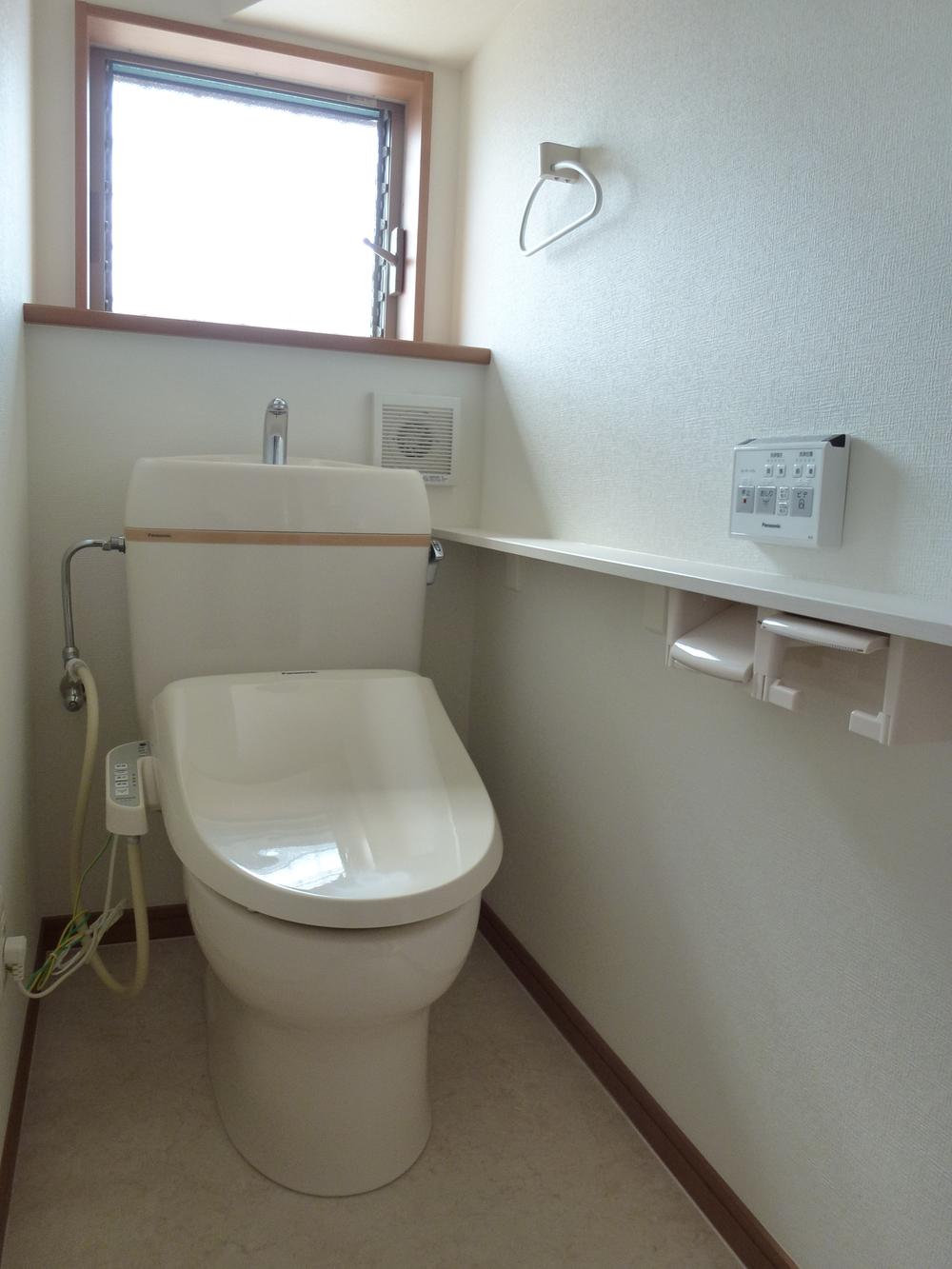 Toilet. Our same specifications construction cases