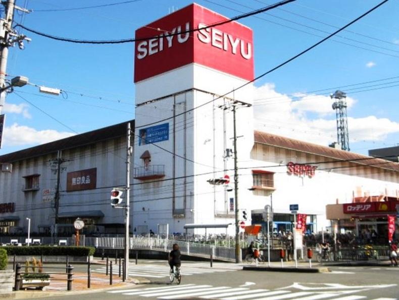 Shopping centre. 199m to Muji Seiyu of Hachinohe Satoten