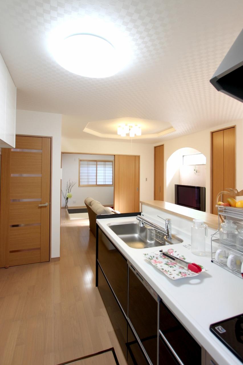 Kitchen.  ■ Kitchen space Classy color of system Kitchen.