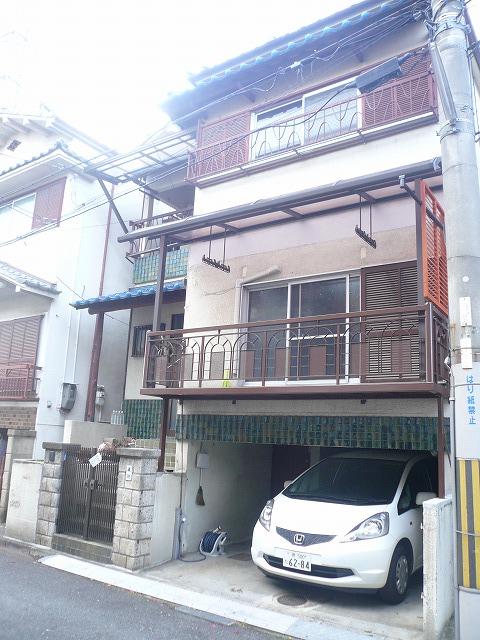 Local appearance photo. ☆ Spacious front road ・ Day is good!