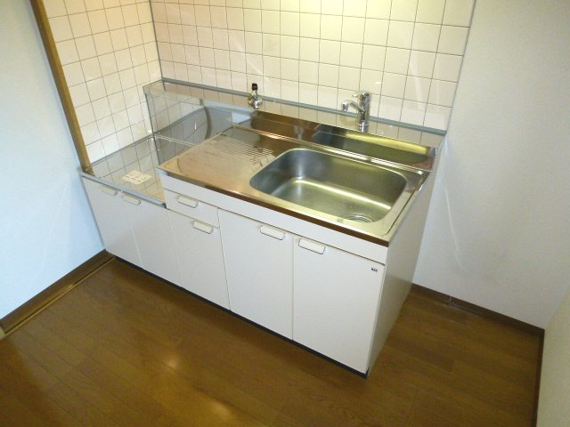 Kitchen. Refrigerator yard is also a good-sized kitchen.