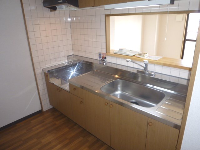 Kitchen. It is a popular counter kitchen ☆ Gas stove installation Allowed