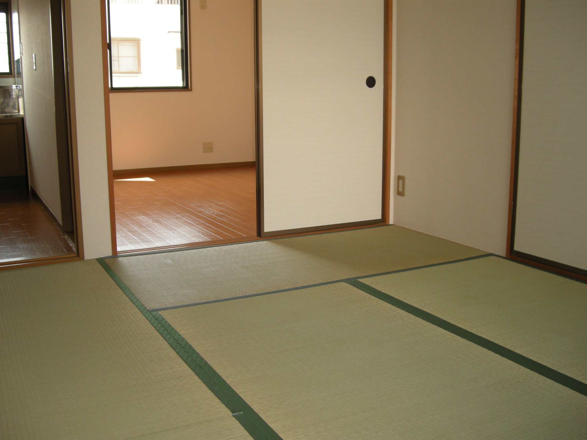 Other room space. 6 Pledge of Japanese-style room is spacious. 