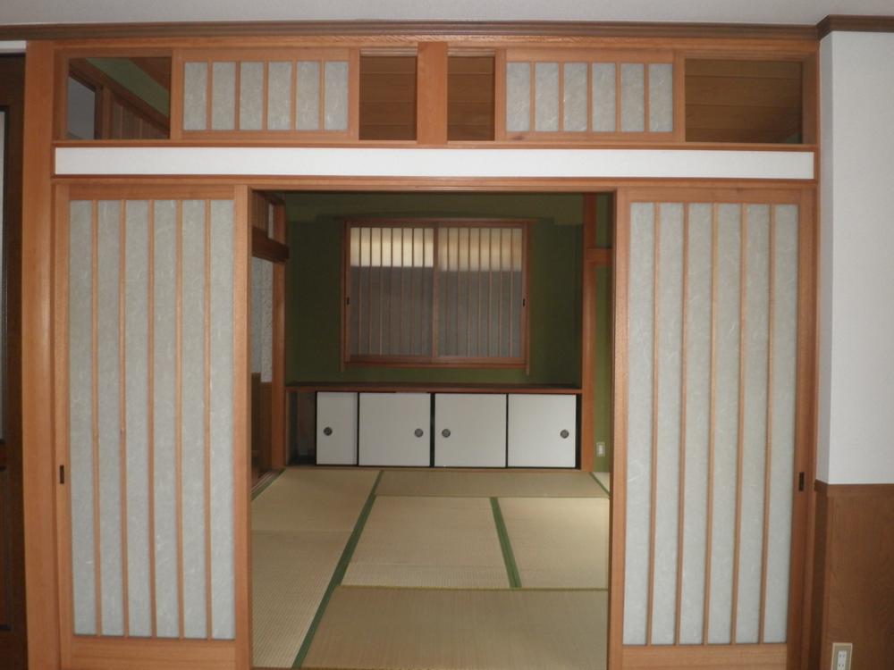 Non-living room. Living next to 8 quires of Japanese-style room 