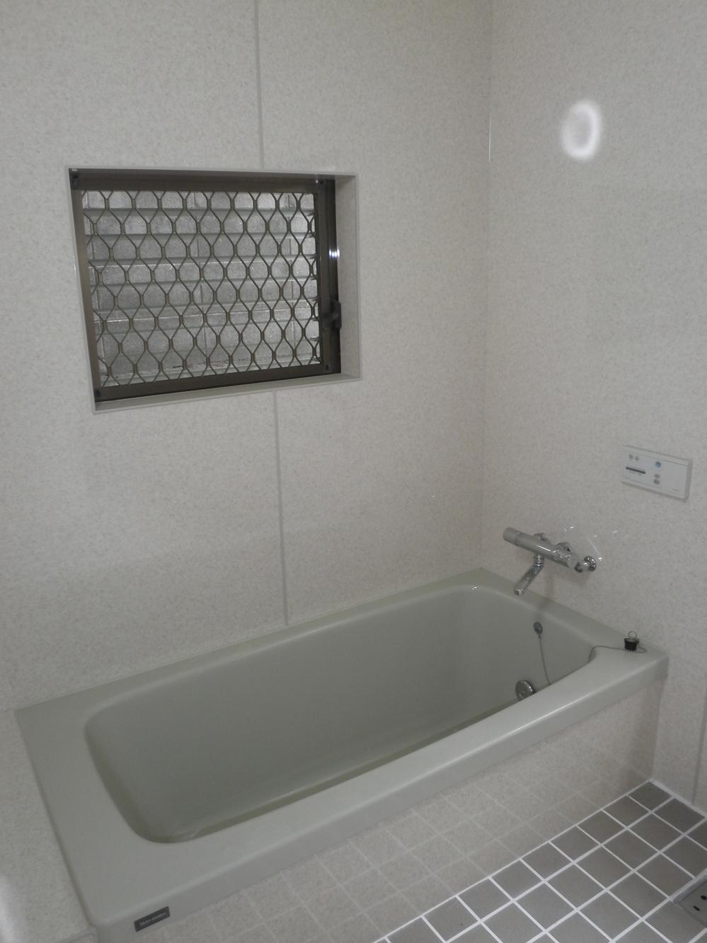 Bathroom. Large bath!