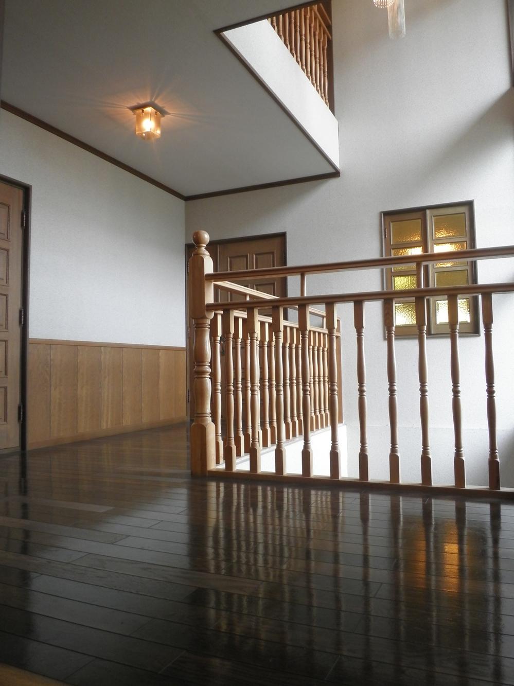 Other introspection. The second floor landing.