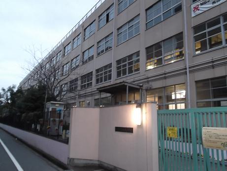 Primary school. Nishizutsumi up to elementary school (elementary school) 924m