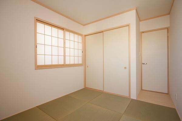 Non-living room. Because there is a model house, Please touch to see by all means.