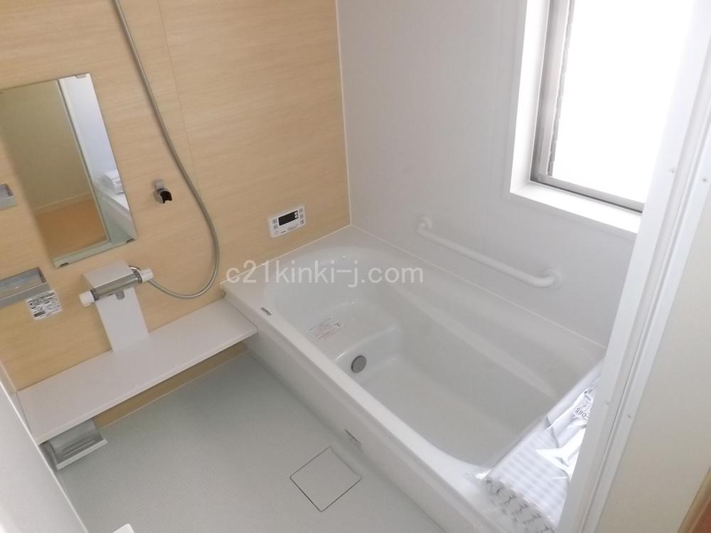 Same specifications photo (bathroom)