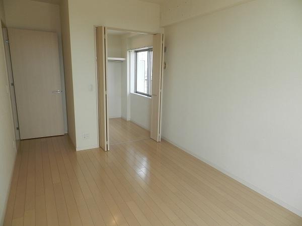 Non-living room. 7.5 Pledge Western-style from floor plan Back it becomes WIC