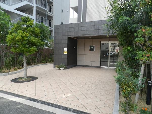 Local appearance photo. Mansion Entrance