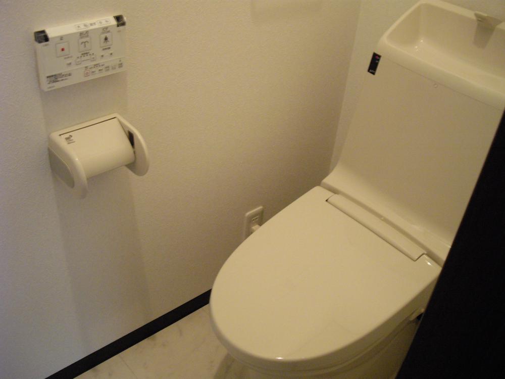 Toilet. Move Town Higashihanazono construction cases
