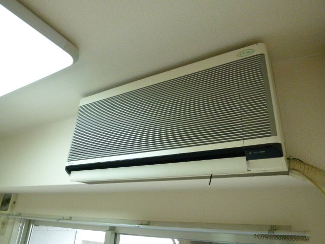 Other Equipment. Air conditioning is equipped with 1 groups. 