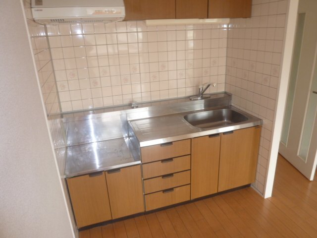 Kitchen. Popular independent kitchen is a gas stove can be installed