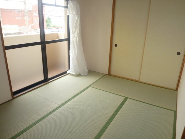 Other room space. 6 is a Pledge of Japanese-style room