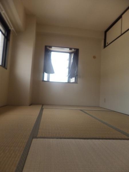 Other room space. Japanese-style room with a bay window