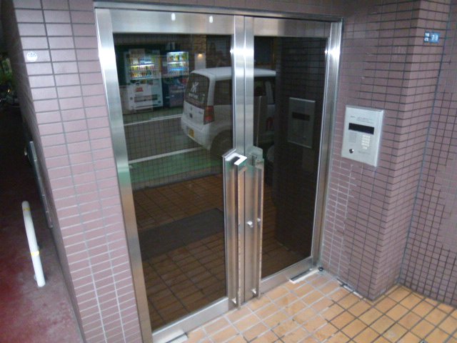 Entrance. Auto is equipped with lock.