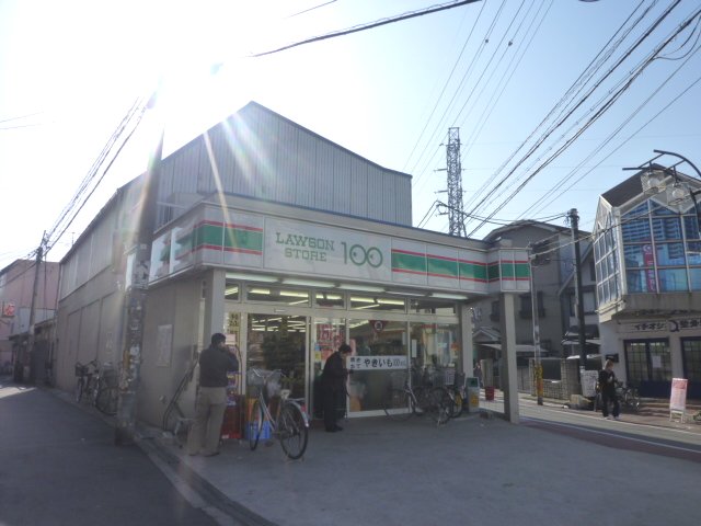 Convenience store. STORE100 Wakae Iwata to the store (convenience store) 433m