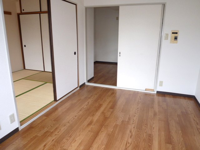 Other room space. It is wide enough of Western-style.