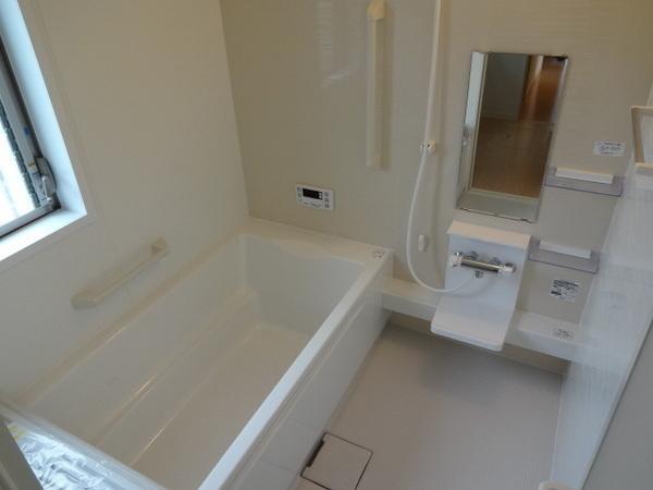 Same specifications photo (bathroom). Spacious bathroom to heal fatigue of the day