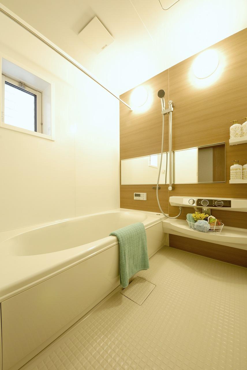 Model house photo. Bathroom of the standard specification. You can choose from your favorite manufacturer. 
