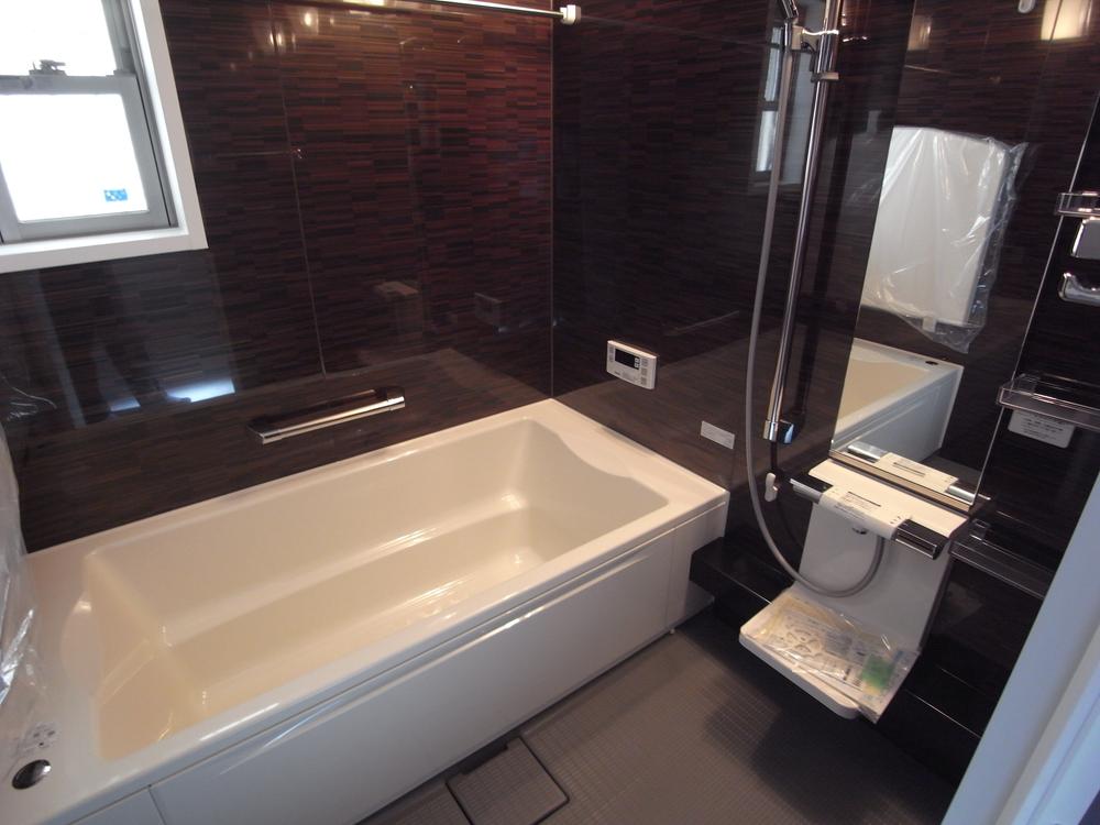 Same specifications photo (bathroom)