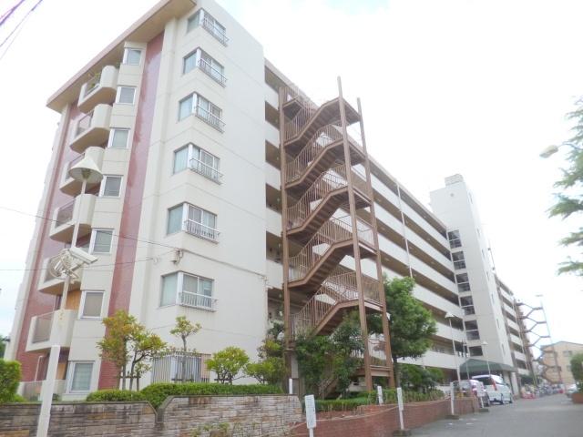 Local appearance photo. Kōnoikeshinden Station within walking distance