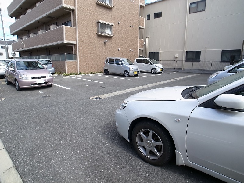 Parking lot. Widely is easy parking. 