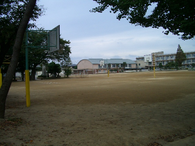 Junior high school. 490m to Garden junior high school (junior high school)