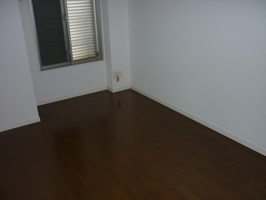 Non-living room. Indoor (11 May 2013) Shooting