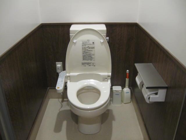 Toilet. TOTO Ltd.