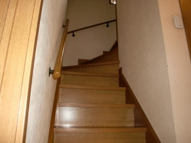 Other. ■ With stairs handrail