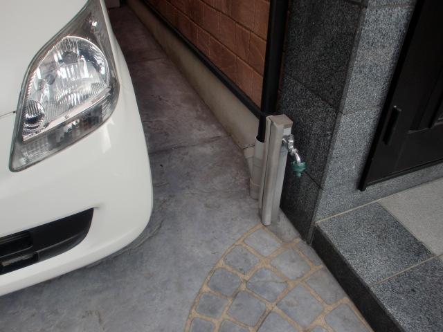 Other.  ■ There is also a faucet in the parking lot, This is useful can also watering to car wash and flowers. 