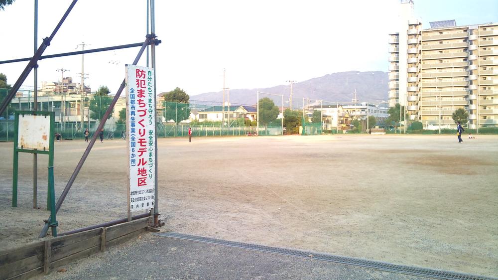 park. 15m to Yoshitashimojima ground