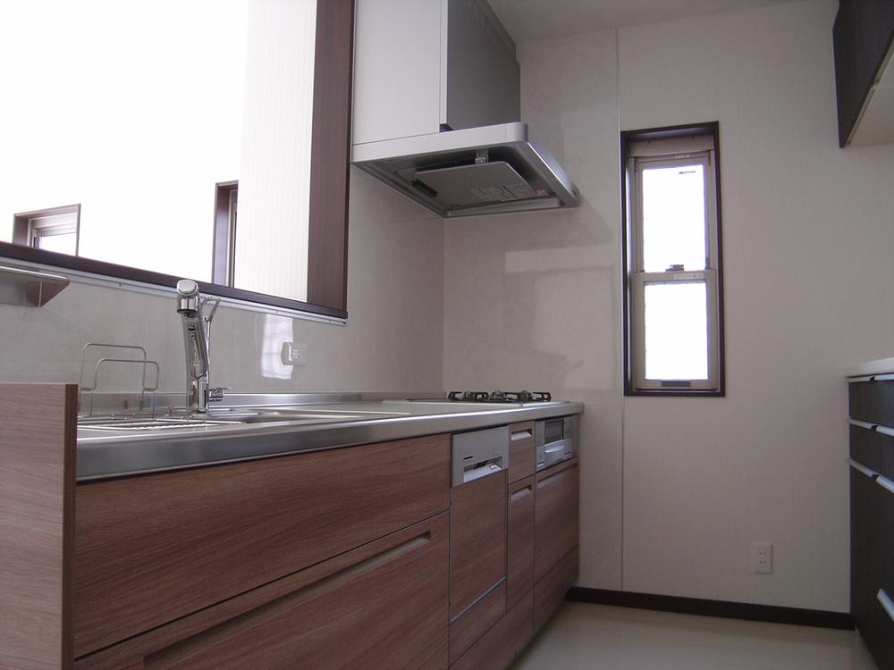 Same specifications photo (kitchen). Our same specifications construction cases