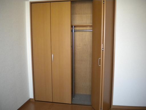 Non-living room. Indoor (12 May 2013) Shooting