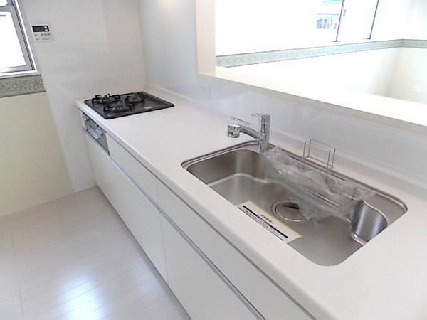 Same specifications photo (kitchen). Easy-to-use wide type of kitchen
