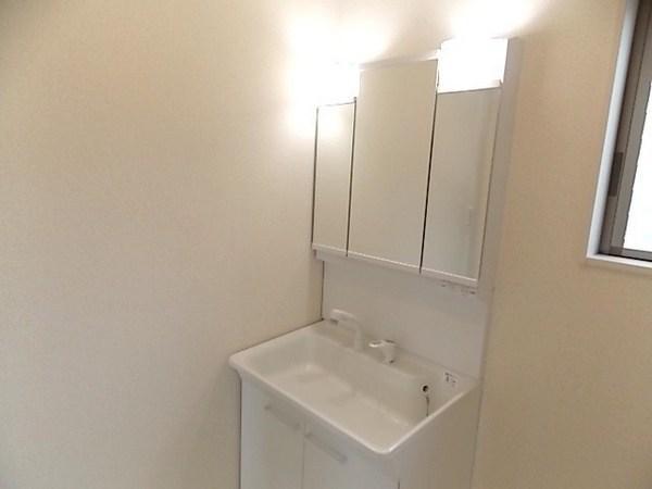 Same specifications photos (Other introspection). Vanity with excellent storage capacity and functionality