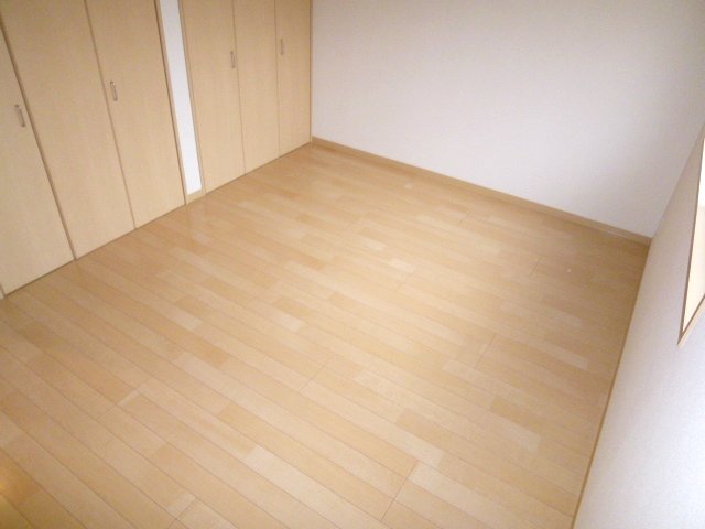 Other room space. It is the spread of Western-style