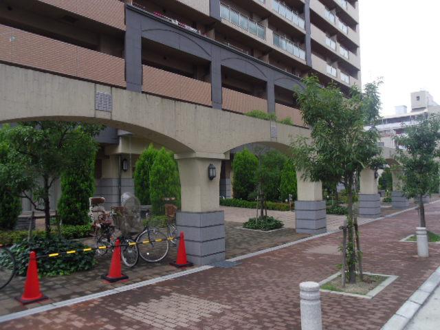 Local appearance photo. Local (11 May 2013) Shooting