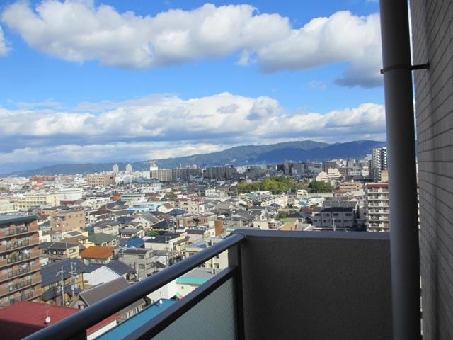 View photos from the dwelling unit. View from the site (November 2013) Shooting